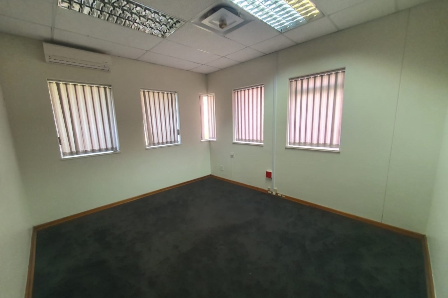 To Let commercial Property for Rent in Walmer Eastern Cape